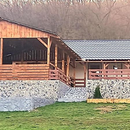 Villa Casa Claudiu Ieşelniţa Exterior foto