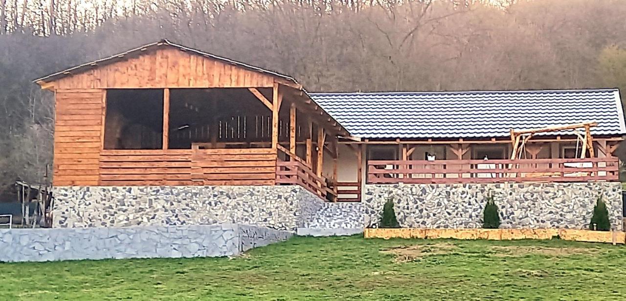 Villa Casa Claudiu Ieşelniţa Exterior foto